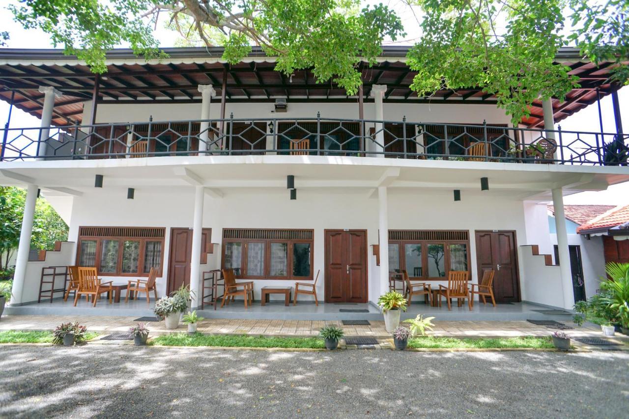 Surf Sea Breeze Apartments Mirissa Exterior photo